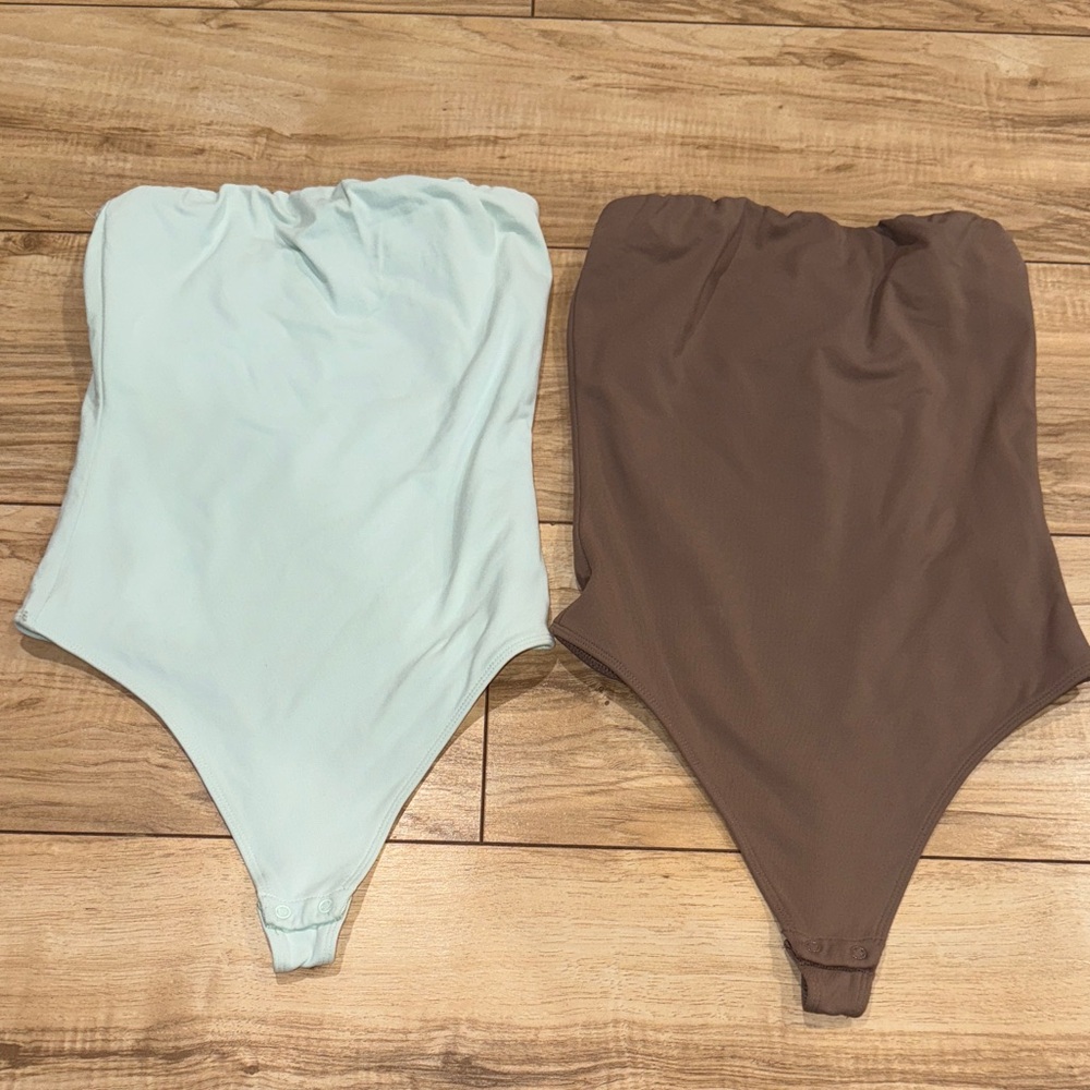 Aritzia Two-Pack Bodysuits in Light Blue and Brown